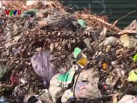 Khu dân cư thị xã Kỳ Anh, Hà Tĩnh 'ngập' rác thải