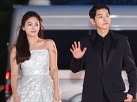 Song Hye Kyo và Song Joong Ki đồng loạt gửi tâm thư sau khi xác nhận kết hôn