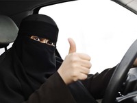 Saudi Arabia cho phép phụ nữ lái xe