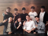 Các thành viên của Super Junior bất ngờ tụ họp