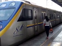 Đường sắt Đài Loan (Trung Quốc) hướng dẫn du khách bằng tiếng Việt