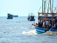 Cứu 6 thành công ngư dân Quảng Nam gặp nạn trên biển
