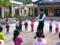 Thầy giáo múa dẻo, hát hay của trường mầm non Sảng Mộc