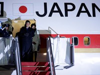 Thủ tướng Nhật Bản hội đàm với Tổng thống Mỹ Donald Trump