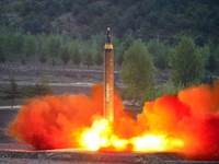 Nhật Bản giận dữ vì Triều Tiên tiếp tục thử tên lửa