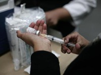 Italy yêu cầu bắt buộc tiêm phòng vaccine cho trẻ tới 16 tuổi