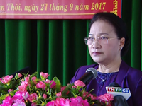Chủ tịch Quốc hội tiếp xúc cử tri tại Phong Điền, Cần Thơ
