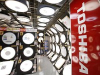 Toshiba bên bờ vực phá sản