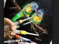 Nữ y tá trẻ tạo ra các bức tranh sống động từ kim tiêm