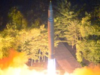 Vụ phóng tên lửa của Triều Tiên: Trung Quốc kêu gọi các bên kiềm chế