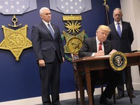 Tổng thống Mỹ ký các sắc lệnh tăng cường an ninh quốc gia