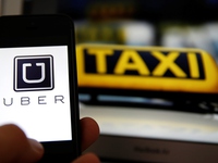 Sở GTVT Hà Nội: Uber, Grab sẽ phải công khai giá cước