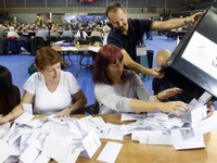 Quá trình kiểm phiếu bầu cử tại Anh diễn ra như thế nào?