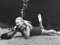 Chiêm ngưỡng ảnh nghệ thuật chụp dưới nước từ thập niên 30