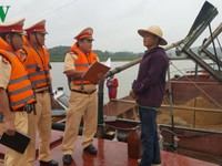 Tái diễn tình trạng khai thác cát trên sông ở Quảng Nam