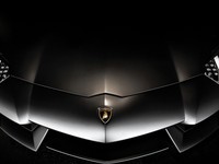 Lamborghini thu hồi hàng nghìn siêu xe