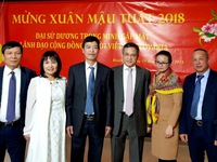 Đại sứ Việt Nam tại Slovakia gặp gỡ đại diện cộng đồng người Việt