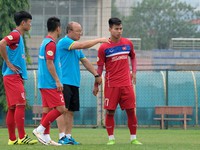 Cầu thủ U23 Việt Nam chia sẻ cách HLV Park Hang Seo kết thân với các học trò