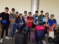 10 sinh viên Việt Nam được sơ tán khỏi Palu bằng máy bay quân sự