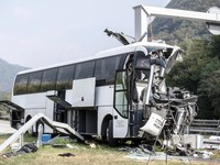 Tai nạn xe bus tại Thụy Sĩ, ít nhất 15 người bị thương