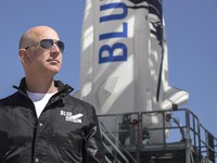 Amazon tăng đầu tư vào hàng không vũ trụ