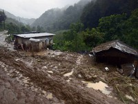 Lở bùn tại Mexico khiến 5 người chết, chôn vùi nhiều ngôi nhà