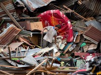 Sau thảm họa động đất, sóng thần, nạn cướp bóc hoành hành ở Indonesia