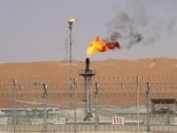 Nếu tăng giá dầu, Saudi Arabia chịu thiệt nhiều hơn được lợi