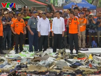 Tai nạn máy bay tại Indonesia: 37 túi đựng thi thể nạn nhân được chuyển đi nhận dạng