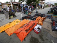 Ngày 11/10, Indonesia ngừng tìm kiếm nạn nhân mất tích trong vụ động đất và sóng thần