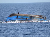 Chìm tàu chở người di cư ngoài khơi Thổ Nhĩ Kỳ