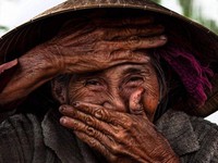Cụ bà 78 tuổi có 'nụ cười đẹp nhất thế giới' làm đại sứ thương hiệu cho Nhà Việt Nam Vinahouse