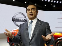 Nissan cách chức Chủ tịch Carlos Ghosn
