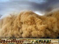 Bão cát như 'sóng thần' tại Trung Quốc