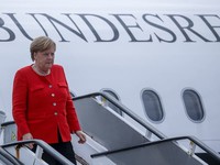 Chuyên cơ chở Thủ tướng Đức hạ cánh khẩn cấp