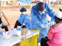 WHO cảnh báo về dịch Ebola ở biên giới Uganda và Congo