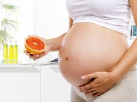 Bổ sung vitamin C giúp giảm tác hại của khói thuốc với trẻ sơ sinh