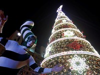 Chợ Giáng sinh lung linh kỳ ảo khiến du khách mê mẩn lạc lối