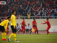 ĐT Việt Nam vỡ oà trong niềm vui chiến thắng, vô địch AFF Cup 2018