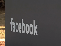 Bê bối lộ thông tin người dùng, cổ phiếu Facebook lao dốc