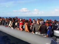 Italy từ chối tiếp nhận người di cư