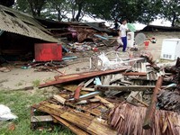 Số người thương vong trong trận sóng thần tại Indonesia tiếp tục gia tăng