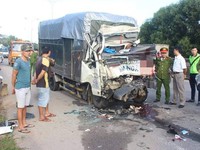 Ô tô tải đối đầu xe đầu kéo, 2 người thiệt mạng tại chỗ