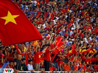 Nghệ An: Lắp màn hình 'khủng' cổ vũ chung kết AFF Cup