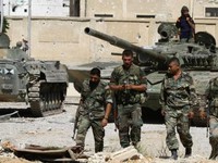 Quân đội Syria vây chặt phiến quân ở 3 tỉnh Tây Bắc