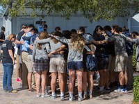 Sinh viên Mỹ chuẩn bị tuần hành quy mô lớn kêu gọi cải cách luật súng đạn