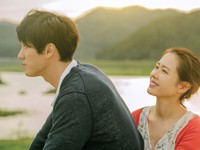 'Be with You' của So Ji Sub và Son Ye Jin tung trailer tuyệt đẹp