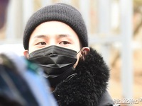 'Rừng' người hâm mộ chia tay G-Dragon nhập ngũ