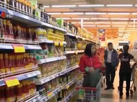 Hàng Việt thu hút người tiêu dùng dịp Tết