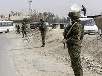 Binh sĩ Nga lập “hành lang sống” sơ tán người dân Ghouta (Syria)